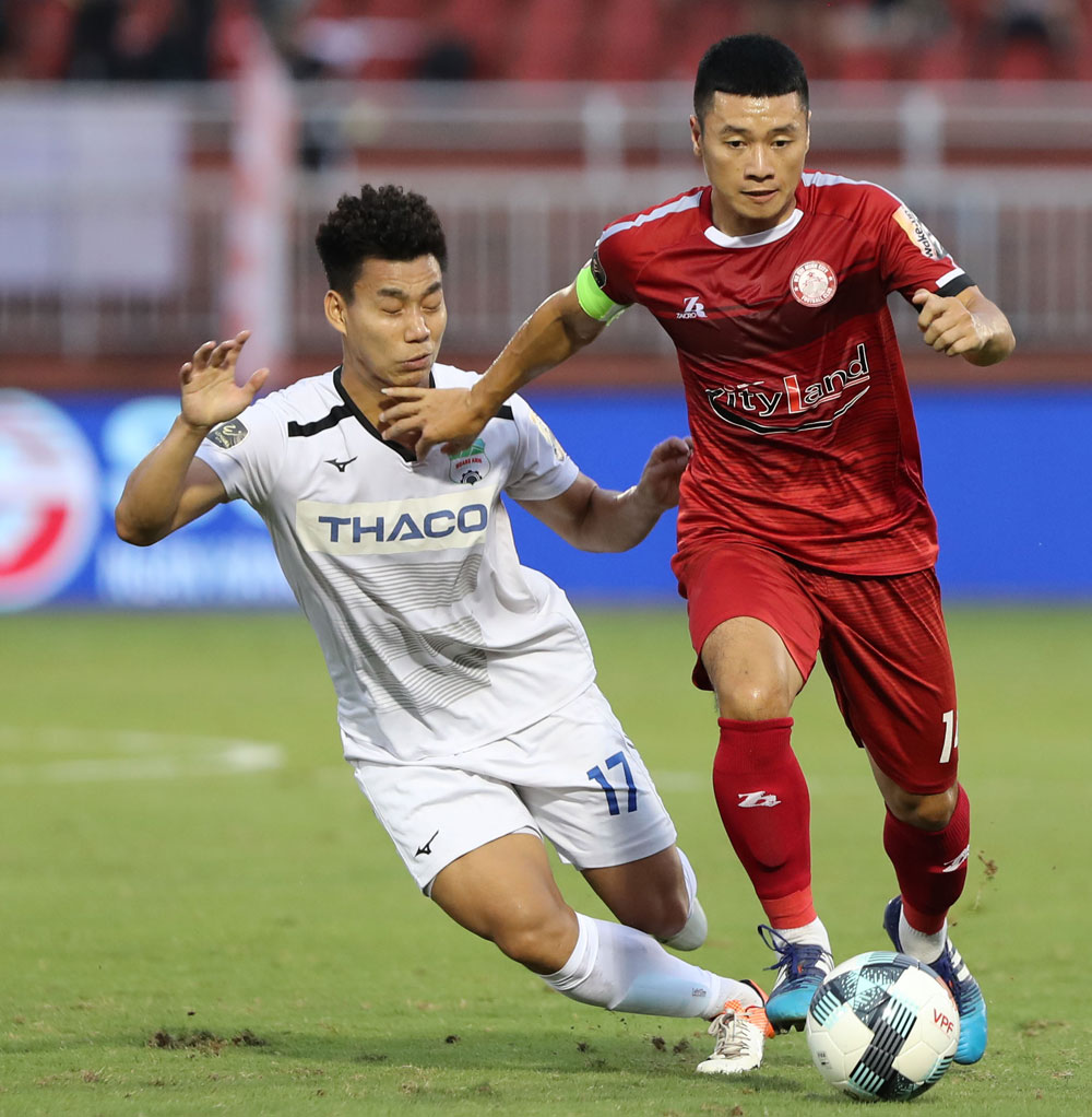 Hà Nội và TP.HCM đua nhau “thay máu” trước mùa giải mới