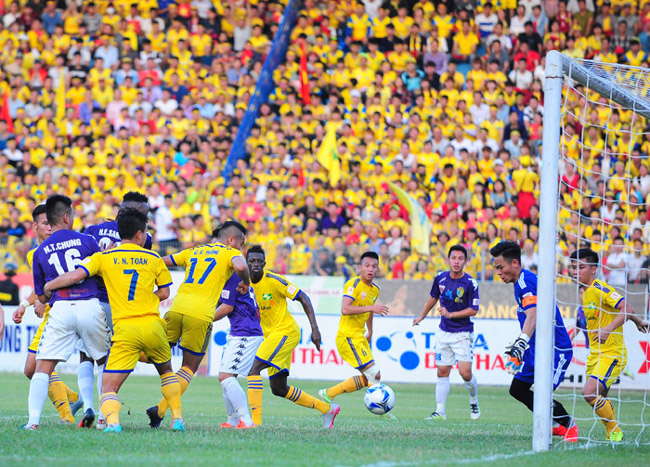 Hạ SLNA, Hà Nội T&T chưa nghĩ tới ngôi vô địch