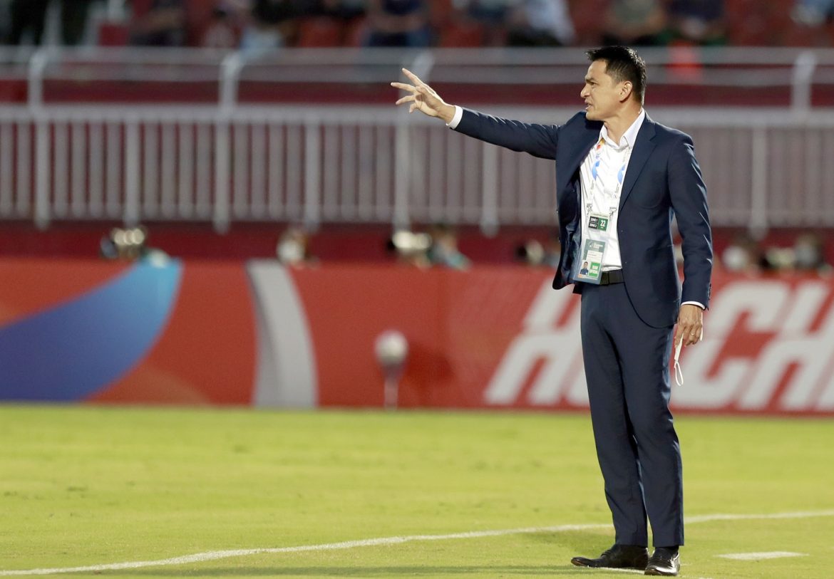 HAGL 3 trận không biết thắng, Kiatisuk thừa nhận khó đua V-League