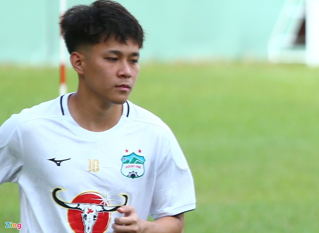 HAGL cho mượn người kế thừa Công Phượng