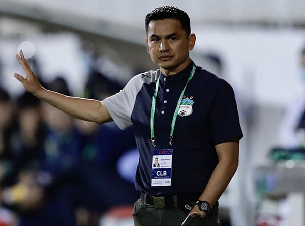 HAGL chơi nhạt nhoà, Kiatisak vẫn tin tưởng 1 người