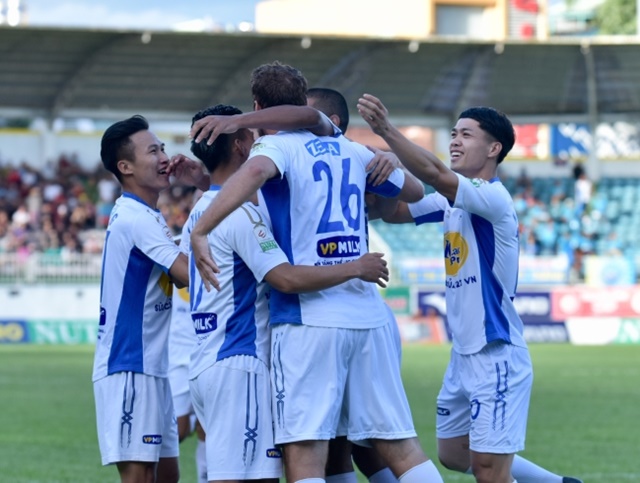 HAGL gây thất vọng, HLV ngoại ứng cử thay Dương Minh Ninh