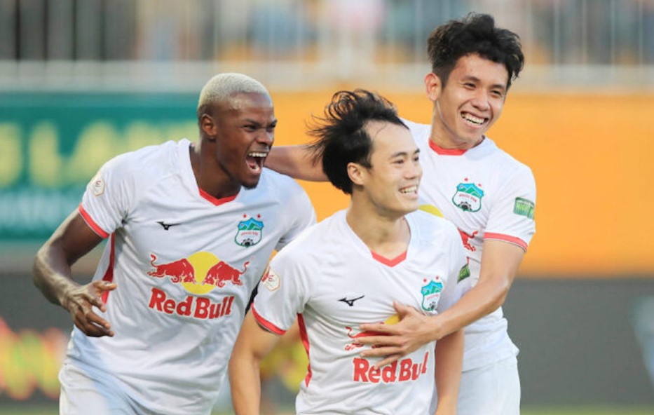 HAGL: Hãy chơi thứ bóng đá tử tế