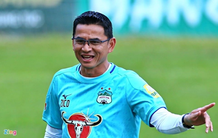 HAGL thắng nhọc, Kiatisuk lên tiếng về thực lực của Khánh Hòa