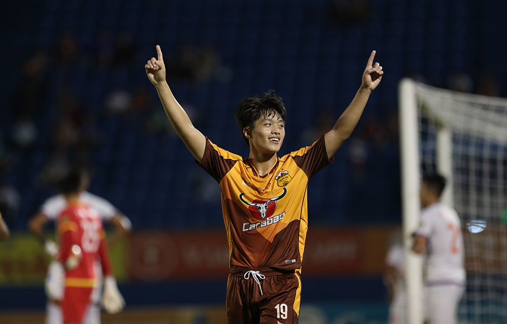 HAGL thiệt quân trước CAHN, HLV Shin Tae-yong chỉ còn vài ngày hợp đồng với Indonesia