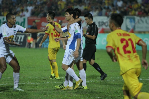 HAGL thua “sấp mặt” cũng chẳng sao