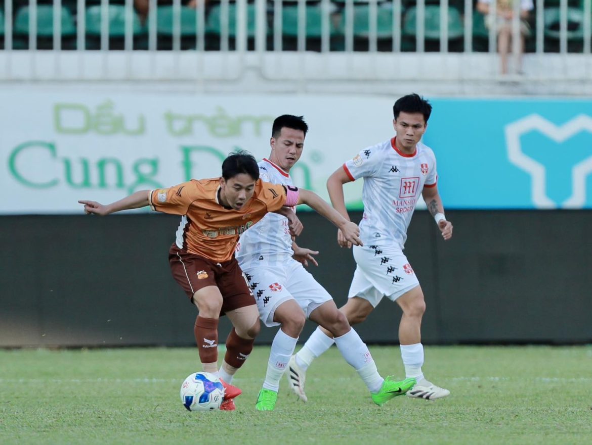 HAGL và nỗ lực trụ hạng