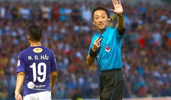 Hai trọng tài Nhật bắt trận then chốt vòng 25 V-League
