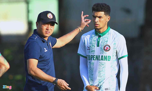 HLV Bình Định: Trọng tài tặng điểm HAGL