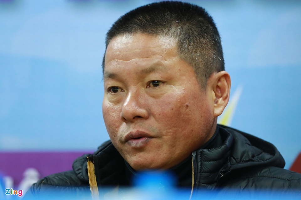 HLV Chu Đình Nghiêm: ‘V.League bị cắt vụn quá nhiều’