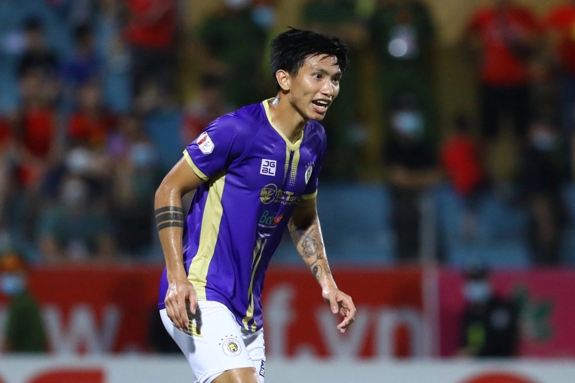 HLV CLB Hà Nội: ‘Tôi rất cảm động với sự trở lại của Văn Hậu’