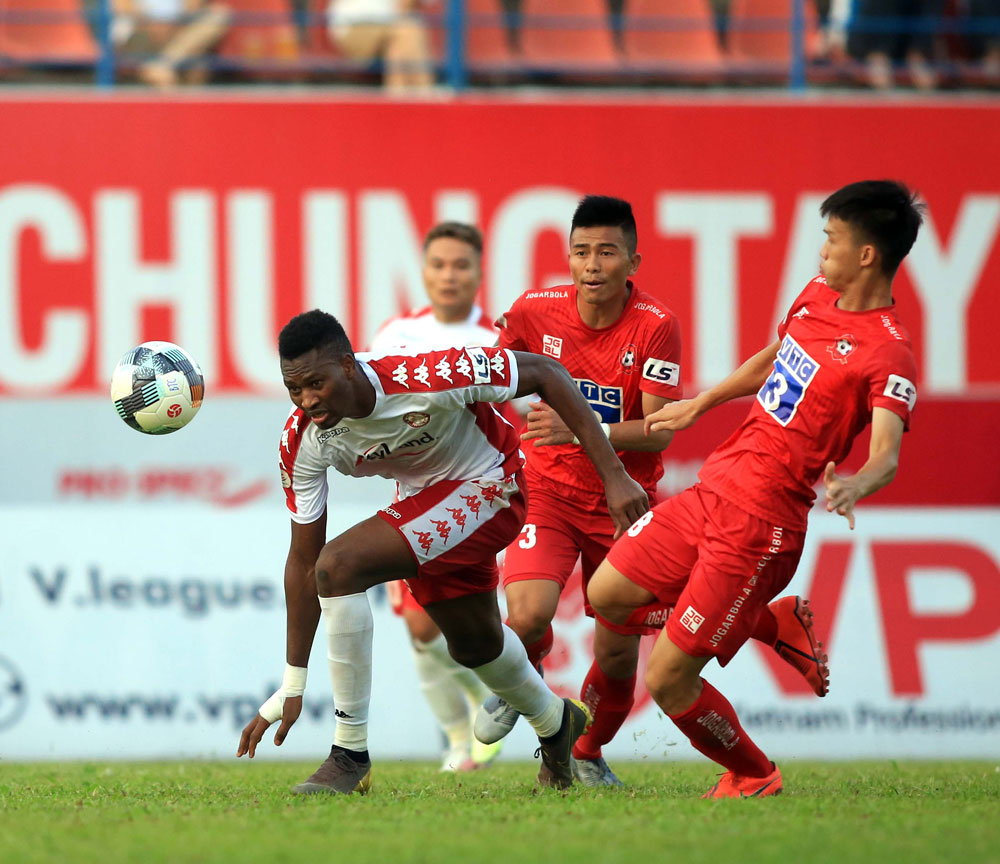 HLV CLB TP.HCM: Chúng tôi tịt ngòi không phải vì vắng Công Phượng