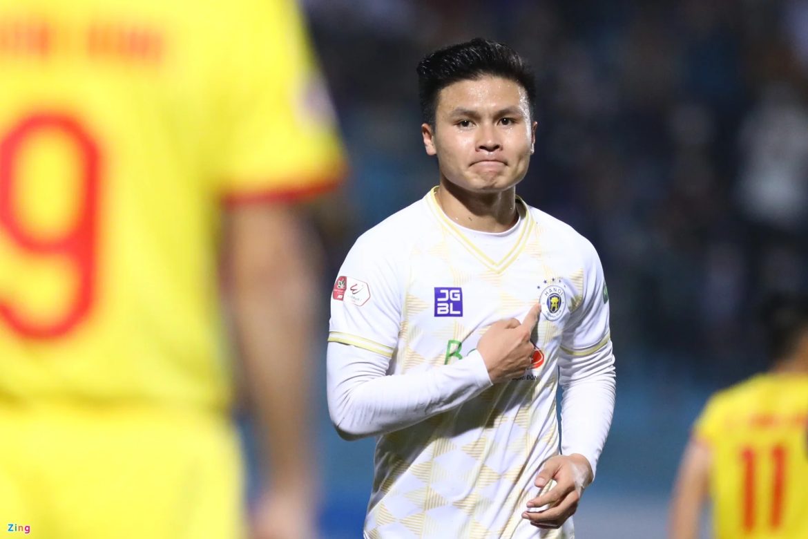 HLV đội Hà Nội nói gì về chuyện của Quang Hải?