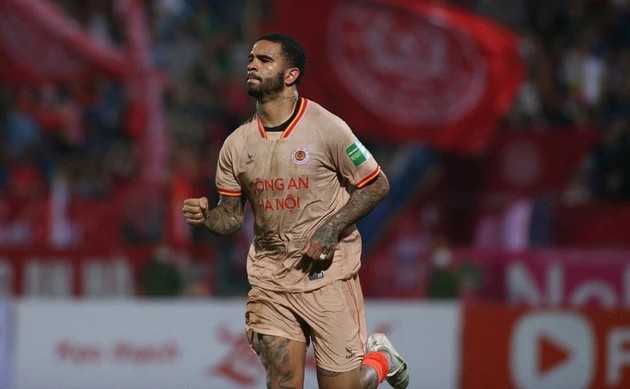 HLV Gong chính thức cập bến CAHN; Jhon Cley gia nhập HAGL