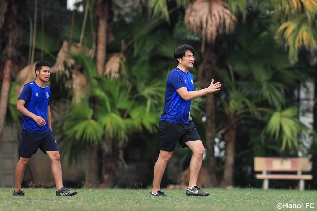 HLV Hà Nội FC: V-League khiến đội tuyển Việt Nam không tiến bộ