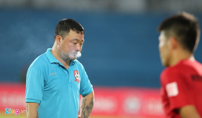 HLV Hải Phòng giải thích lý do CĐV đòi đánh trọng tài