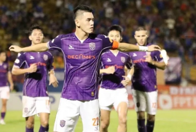 HLV Hoàng Anh Tuấn báo tin vui về Tiến Linh sau trận thắng đậm HAGL