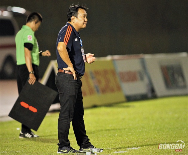 HLV Hoàng Văn Phúc: “Quảng Nam FC chưa đủ chiều sâu để vô địch V-League”