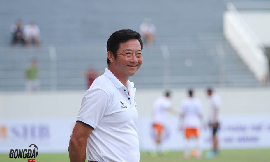 HLV Huỳnh Đức nói gì khi Đức Chinh “giải cứu” SHB Đà Nẵng trên sân nhà