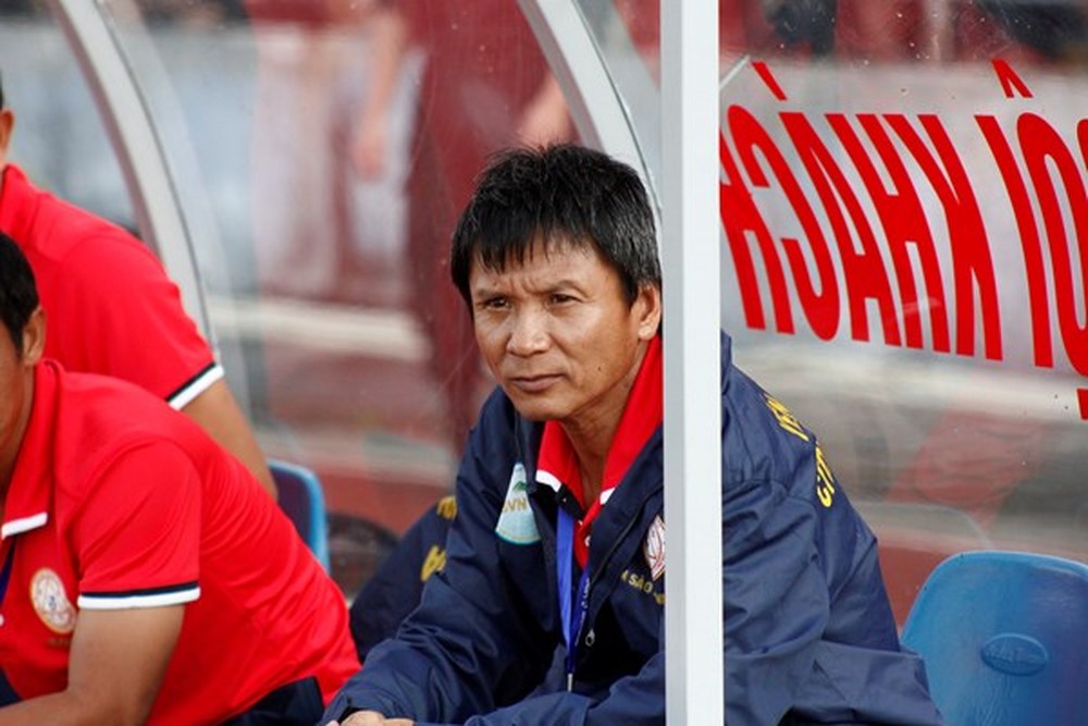 HLV Khánh Hòa nói gì sau thất bại đậm trước Hà Nội?