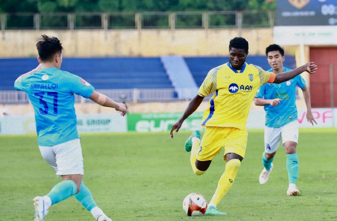 HLV Khánh Hòa nói gì sau trận chung kết ngược với SLNA