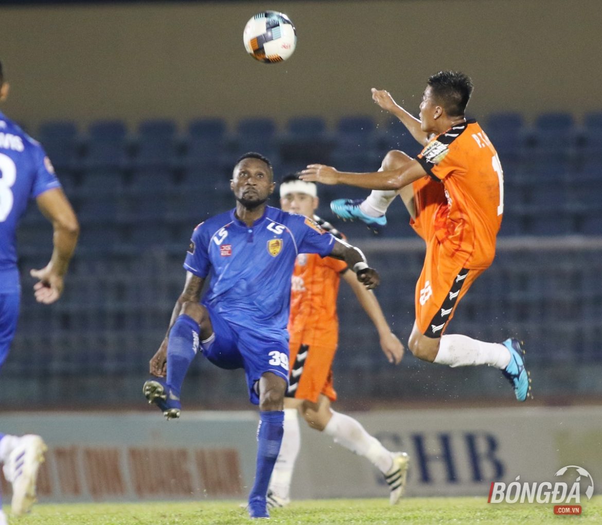 HLV Lê Huỳnh Đức hài lòng với màn thể hiện của cựu tuyển thủ U19 Việt Nam