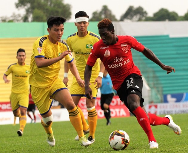 HLV Minh Phương nói gì khi Long An xuống hạng?