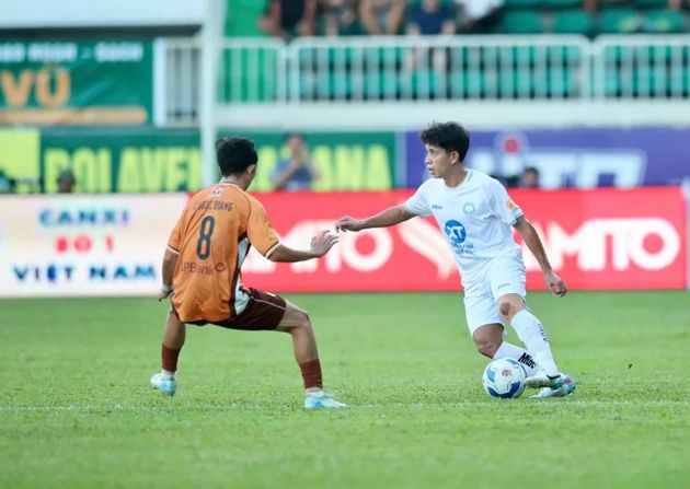 HLV Nam Định thán phục một điều về HAGL