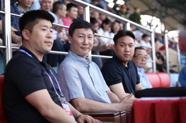 HLV Nam Định tiến cử 4 cái tên cho HLV Kim Sang-sik