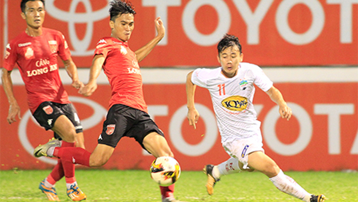 HLV Nguyễn Quốc Tuấn nói gì sau thất bại sốc của HAGL?