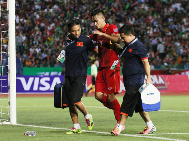 HLV Phan Thanh Hùng mất Minh Tuấn từ 1 đến 2 tuần?