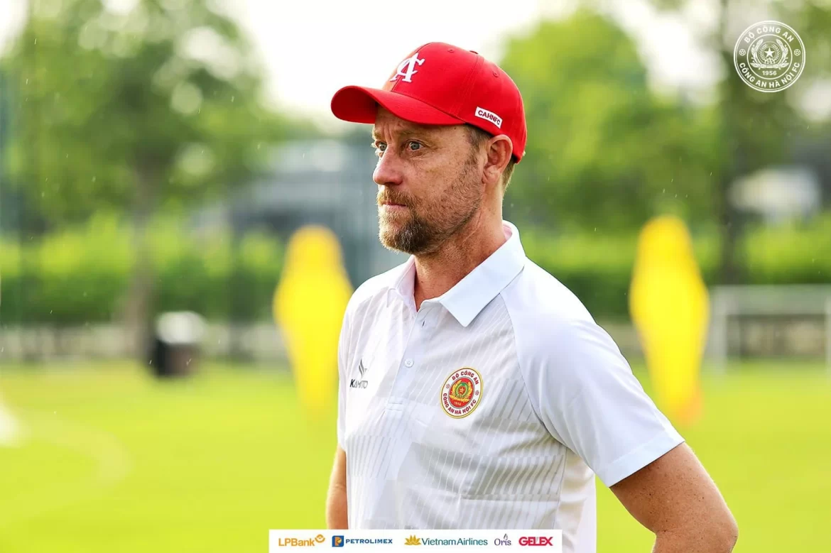 HLV Polking tuyên bố “mát lòng” CLB CAHN