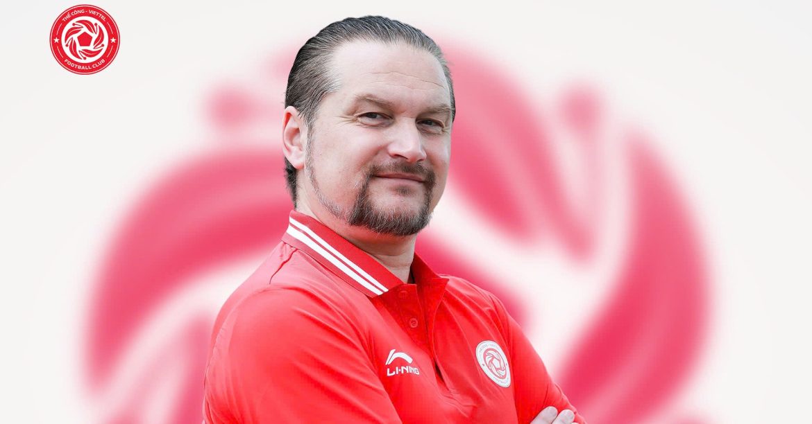 HLV Popov hết lời khen ngợi ngôi sao Thể Công