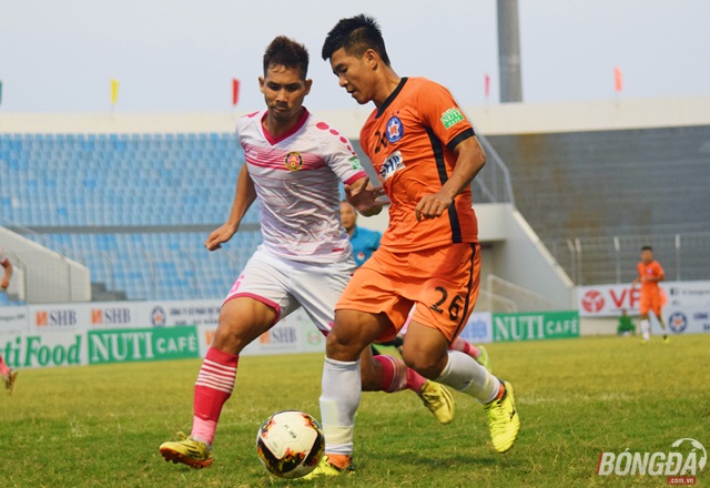 HLV Tài Em dùng người “siêu dị”, Sài Gòn FC vượt qua khó khăn