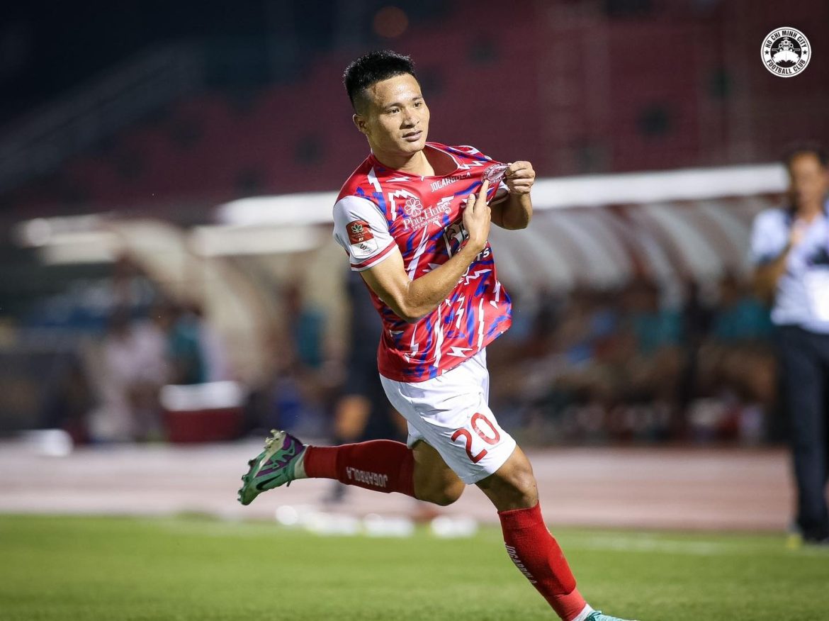 HLV TP.HCM: Chúng tôi vô địch nếu chỉ tính thành tích sân nhà