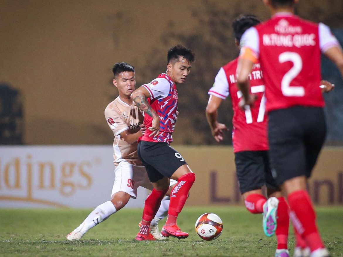 HLV TP.HCM công khai suy nghĩ về thực lực của CAHN