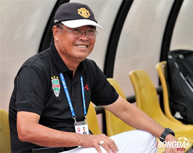 HLV Trần Bình Sự chỉ có Hà Nội và FLC Thanh Hóa dám vô địch V-League