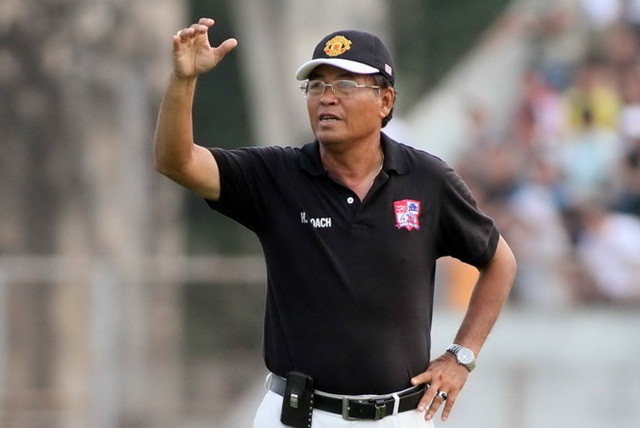 HLV Trần Bình Sự nói gì khi nhường ghế cho Trần Minh Chiến?