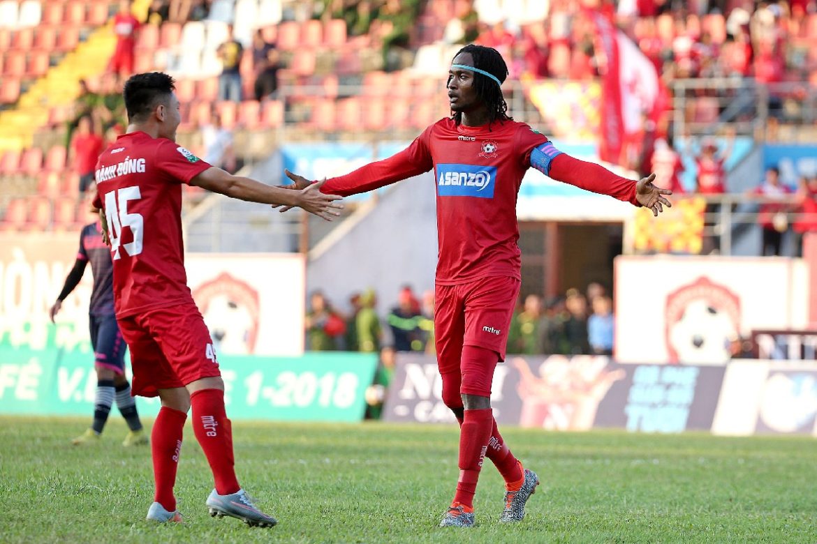 HLV Trương Việt Hoàng nói gì khi Stevens bị kỷ luật?