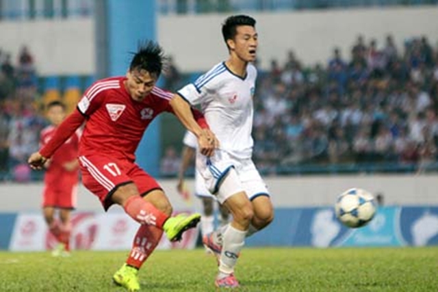 Hoãn trận cầu tâm điểm ở vòng 24 vì bão Damrey