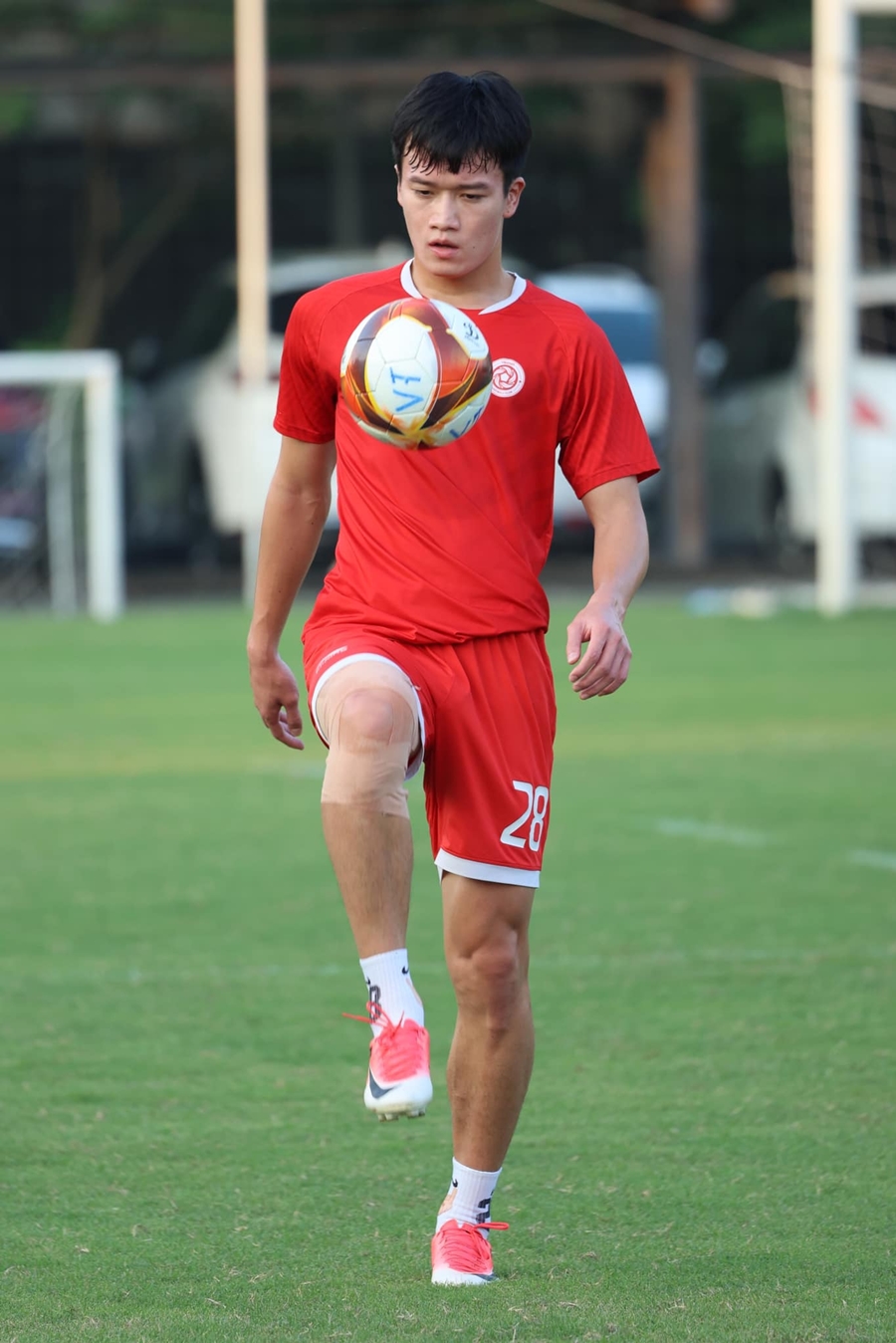 Hoàng Đức báo tin vui, HLV Philippe Troussier thở phào