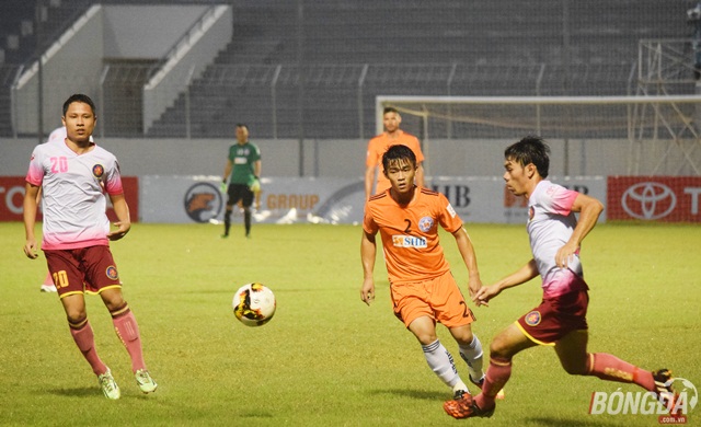 Hoàng Thiên khiến ngày Huỳnh Đức chia tay SHB Đà Nẵng đượm buồn