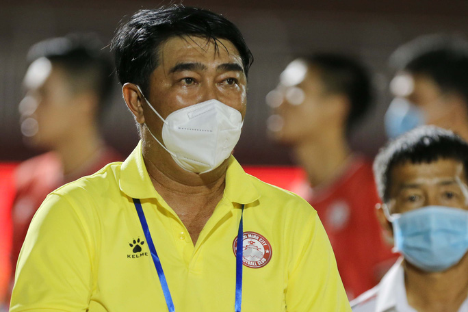 Huy Toàn lập siêu phẩm giúp CLB TP HCM chia điểm với B.Bình Dương