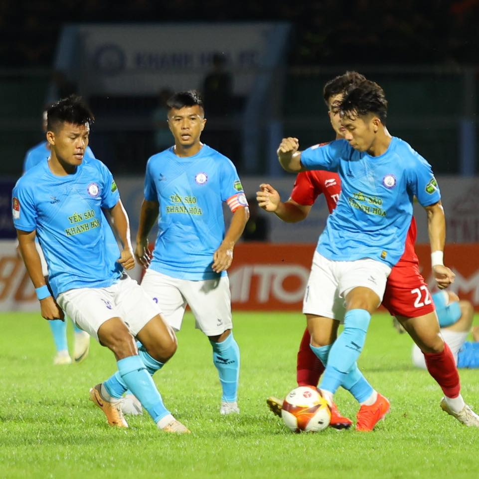 “Khi chúng tôi ra sân, mỗi cầu thủ có 1 suy nghĩ về tương lai”