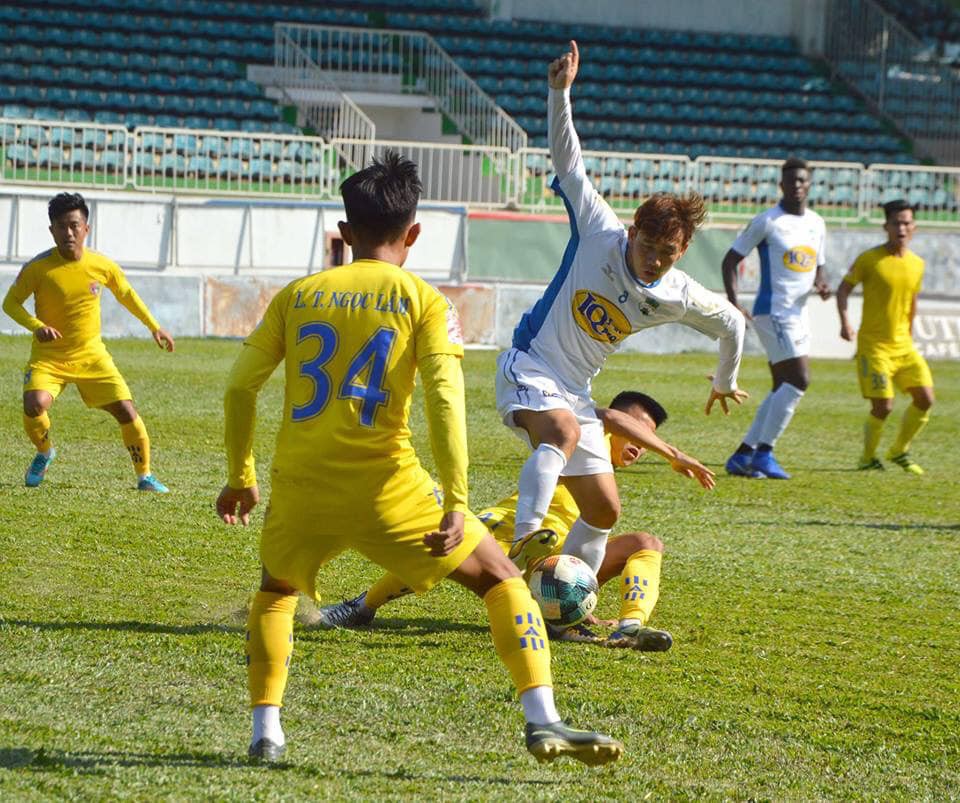 Không có Công Phượng, Xuân Trường, HAGL vẫn giành chiến thắng đậm