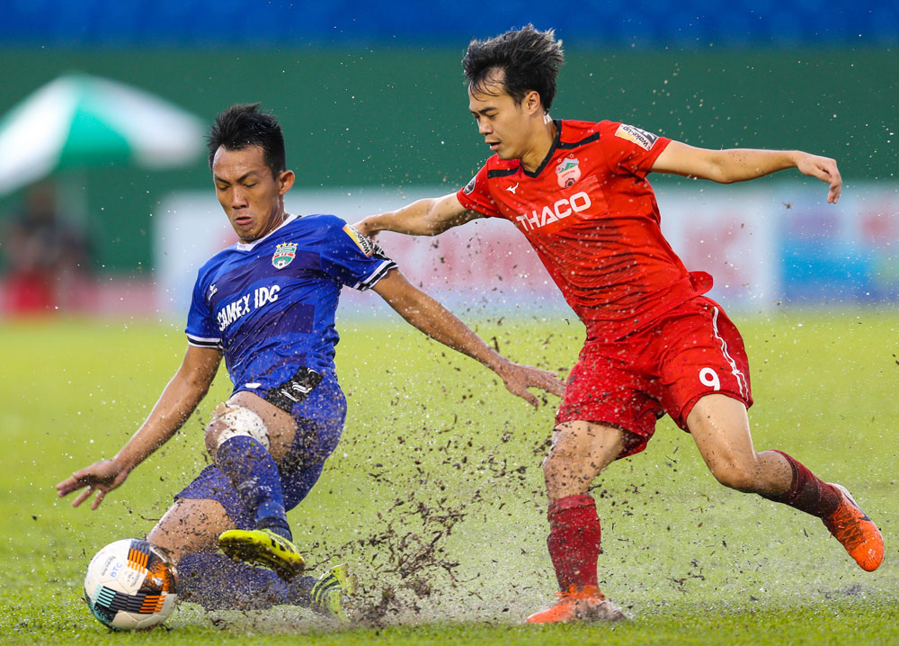 Làm thế nào để HAGL thoát hiểm trong cuộc chiến trụ hạng?