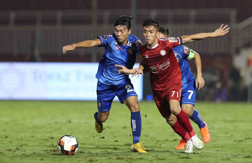 Lỡ cơ hội bỏ xa Hà Nội FC trên đỉnh, bạn thân thầy Park nói gì?