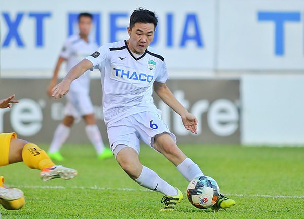 Lương Xuân Trường tái xuất, nhưng vấn đề HAGL nằm ở… bầu Đức