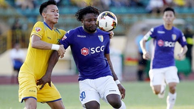 Mạnh Hùng mắc sai lầm, Hà Nội nâng chuỗi bất bại lên con số 10