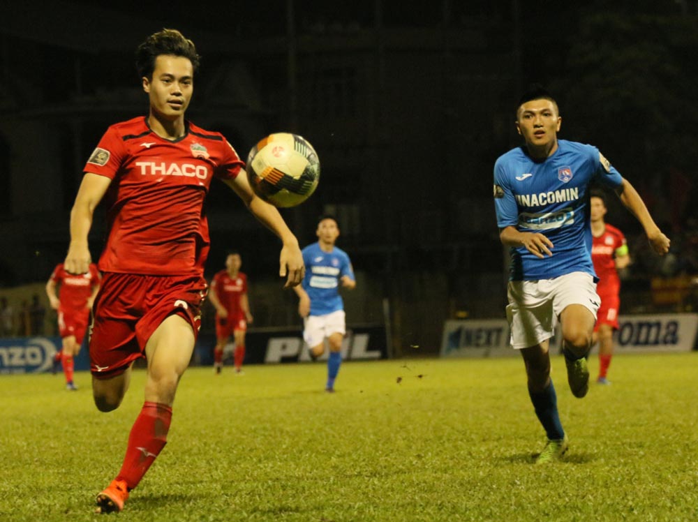 Mất đối tác ăn ý, Nguyễn Văn Toàn “lạc lối” trên hàng công HAGL